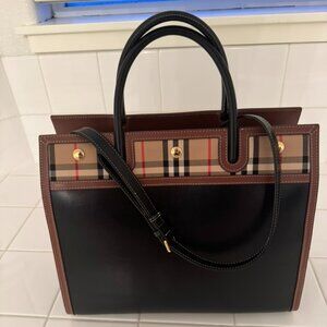 BURBERRY Title Double Handle Bag